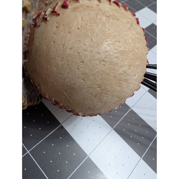 Baseball Photo Post Card Holder Decor Resin wire mit and ball 6 posts 13 inch - Picture 7 of 11